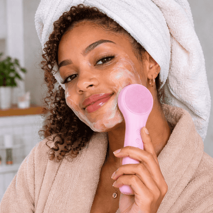 SonicGlow – Elektrisk Ansiktsrengjøringsbørste med Sonic-Vibrasjon og IPX7 Vanntett Design